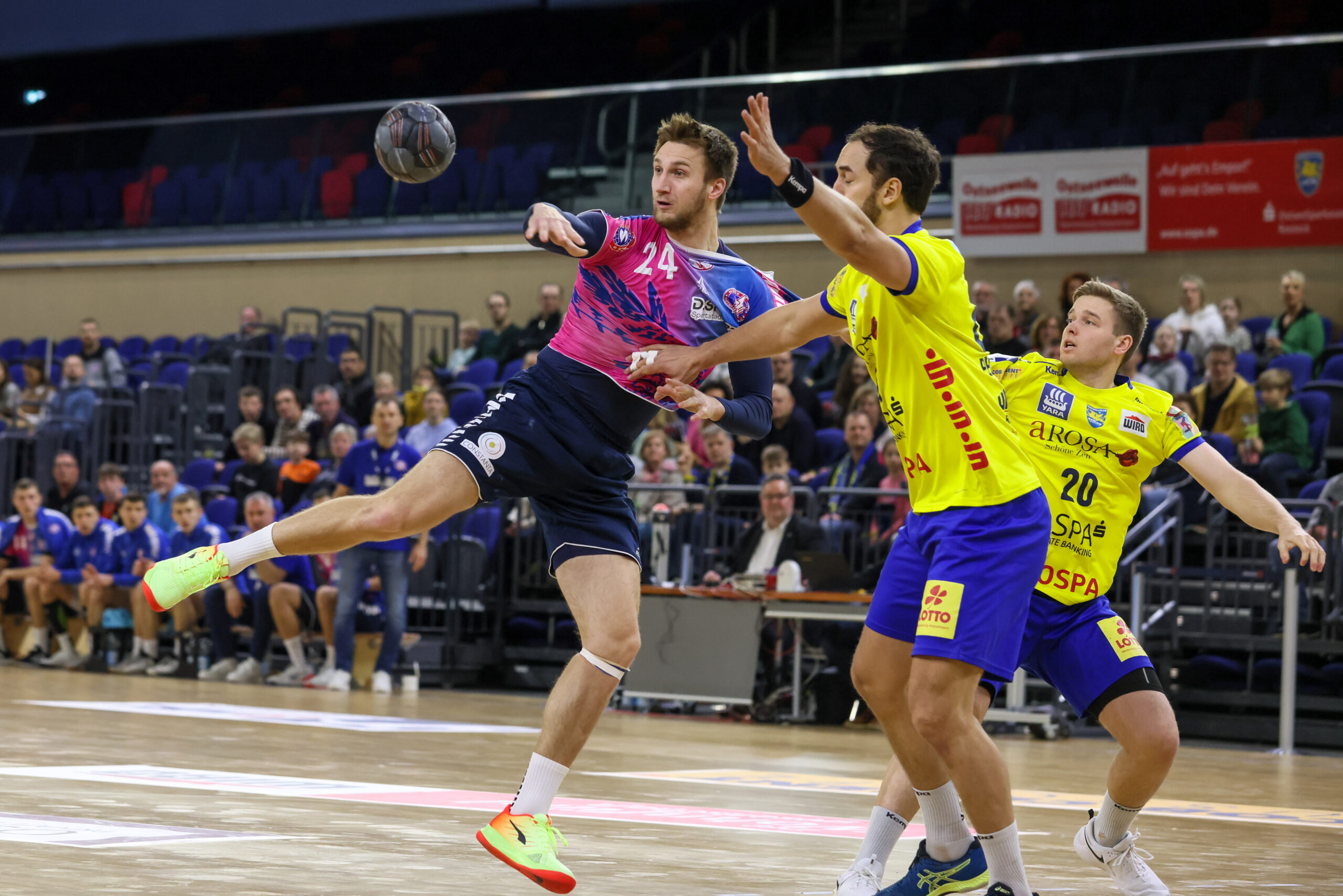 Sieg in Rostock über die Zeit gerettet*Motor gewinnt auch das Rückspiel gegen Empor